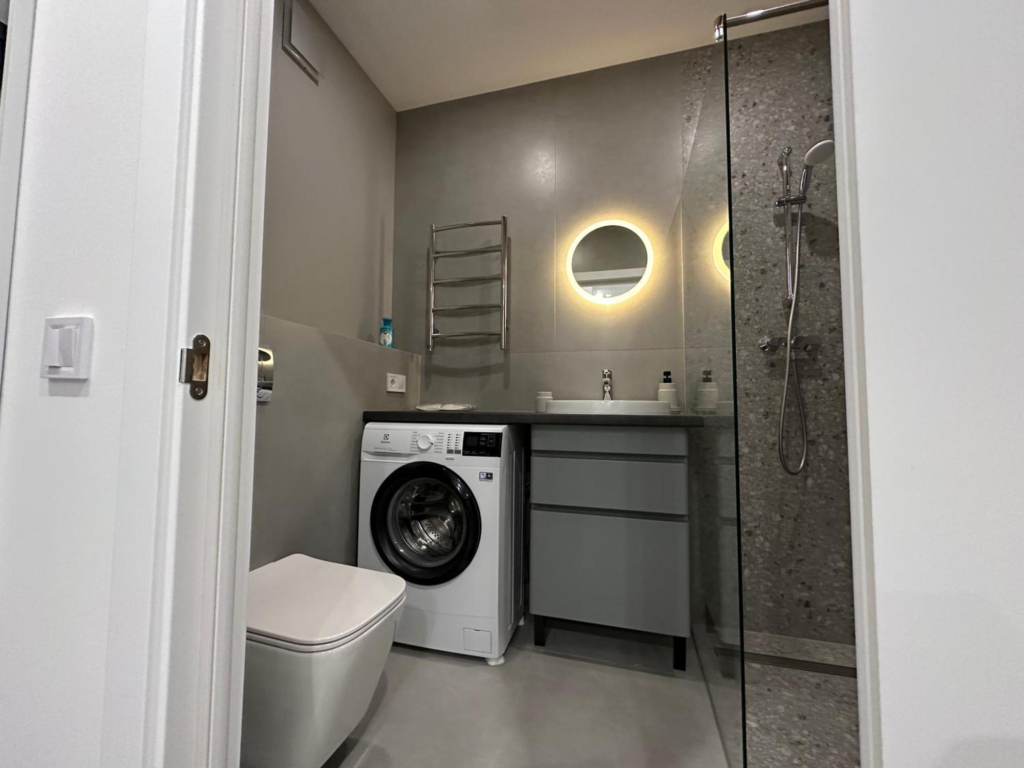 Avalon On Lypynskogo Street Apartment ลวีฟ ภายนอก รูปภาพ